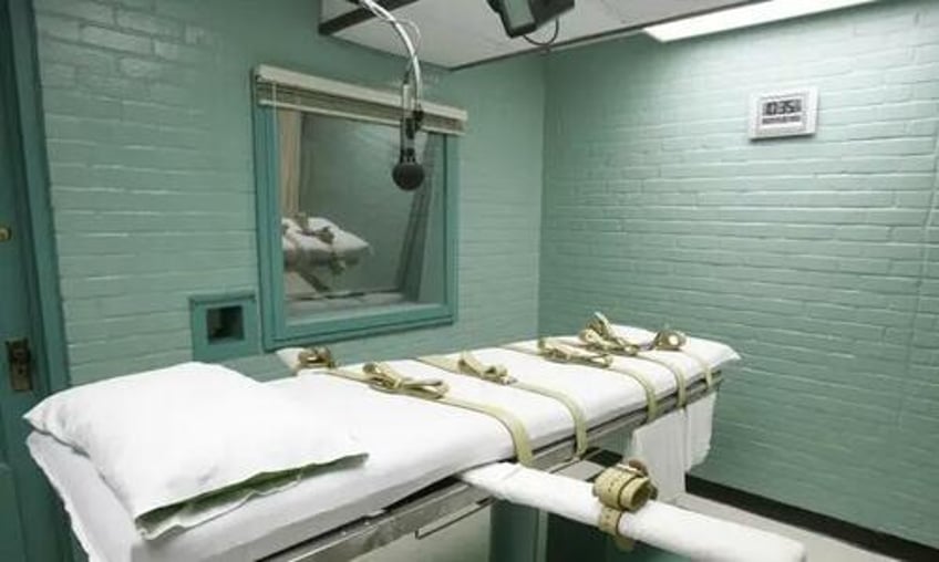 murderer scheduled to be executed with unconventional method triggers death penalty debate