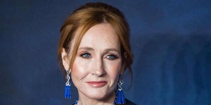 museum scrubs jk rowling from harry potter display over transphobic views reducing her impact