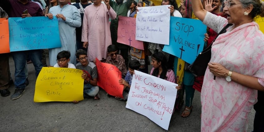 muslim mob attacks 3 churches after accusing christian man of desecrating quran in eastern pakistan