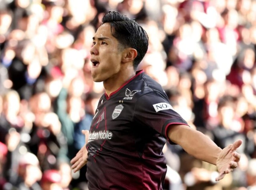 Yoshinori Muto will lead Vissel Kobe's bid for a third straight J. League title