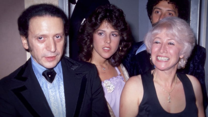 Shony Alex Braun with his wife Shari and daughter Dinah Braun Griffin, whose hopeful story is featured in the new 