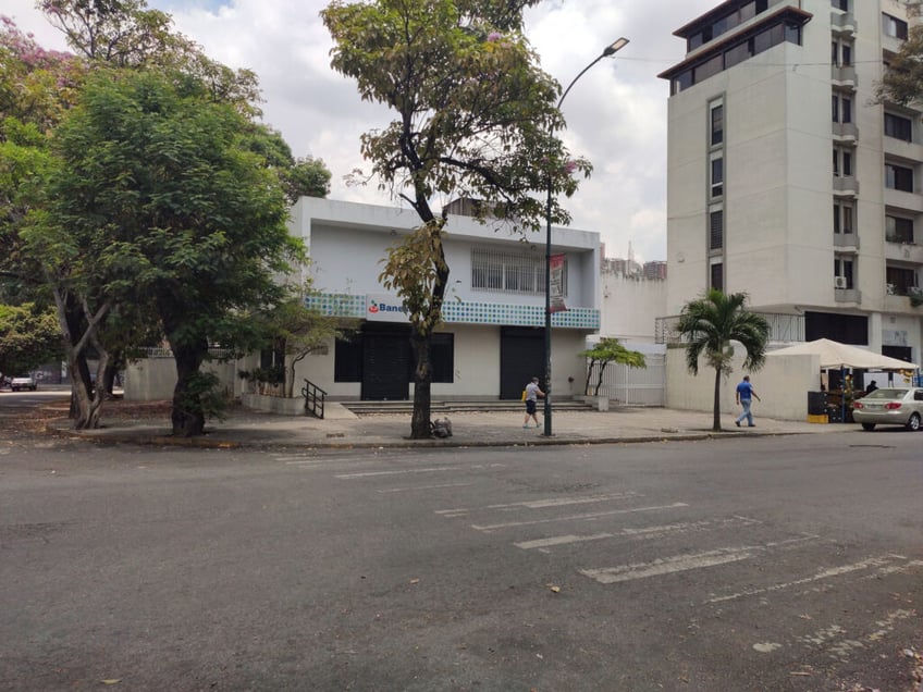 my socialist hell that time venezuela almost arrested me for laundering 75 and an anonymous stranger saved me