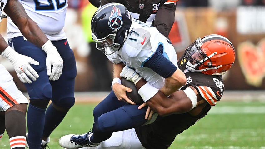 myles garrett browns defense stifle titans in blowout win