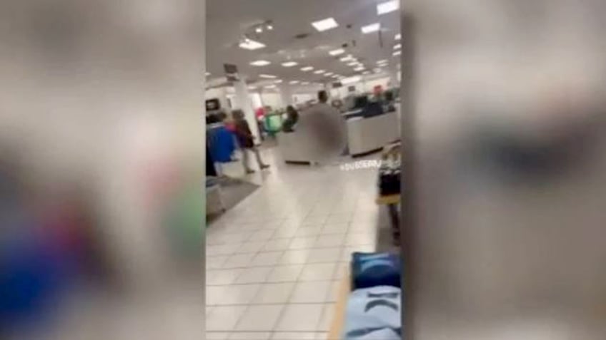 naked man in seattle jcpenney causes chaotic scene police speak out