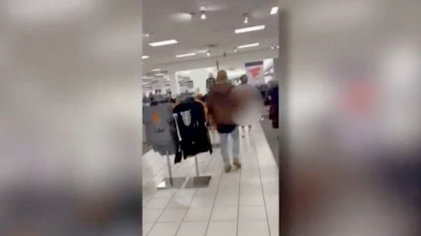 naked man in seattle jcpenney causes chaotic scene police speak out