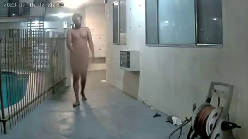 naked man terrorizing los angeles area apartment complex residents say