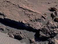 NASA's Curiosity rover discovers unusual 'boxwork' patterns on Mars linked to ancient waterways