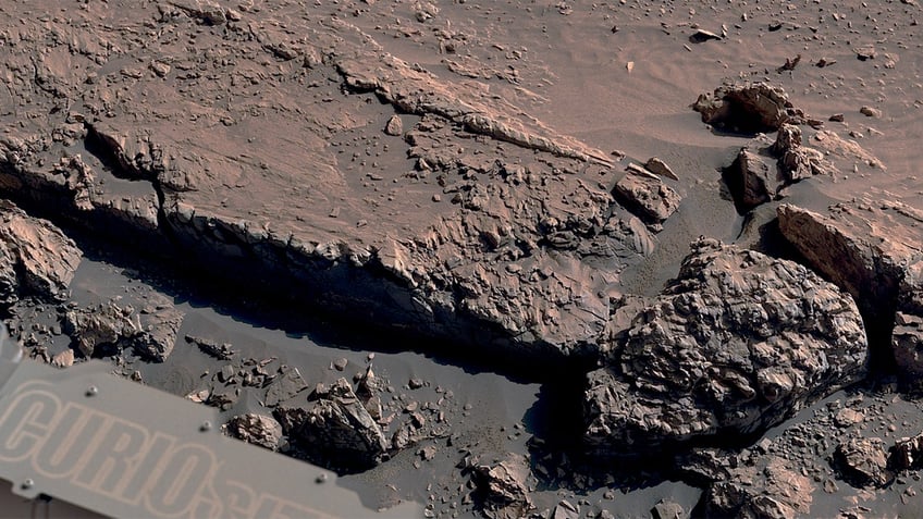 Curiosity Rover analyzes ridges on Mars