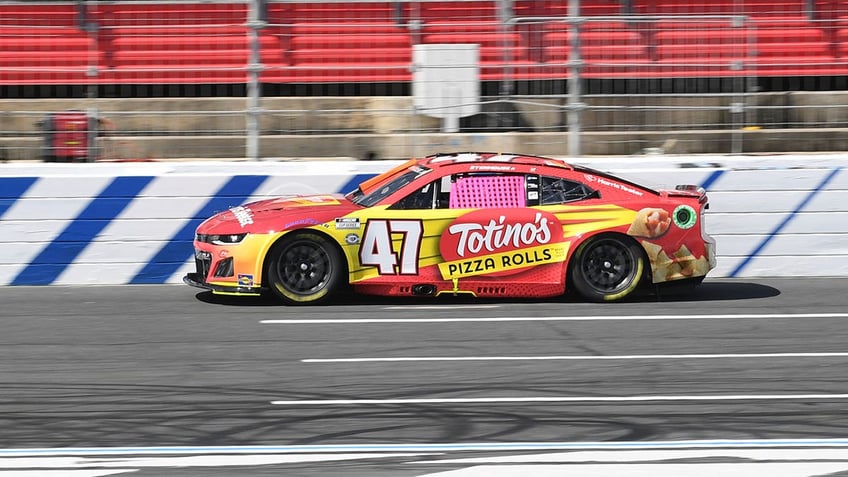 nascar driver ricky stenhouse jr flees as car fills with smoke