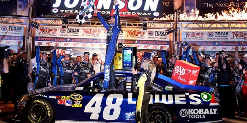 nascar world upset as jimmie johnson misses out on unanimous election to hall of fame