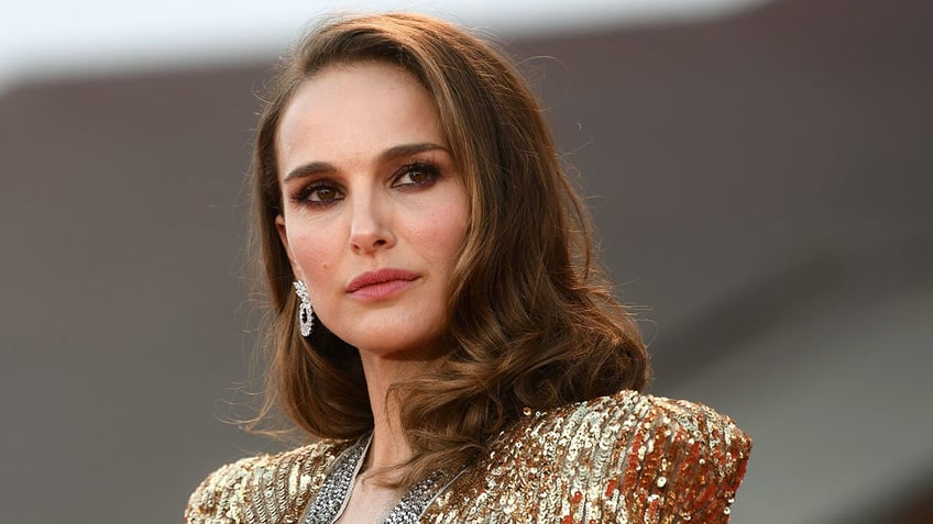 natalie portman doesnt think any children should work in hollywood luck that i was not harmed