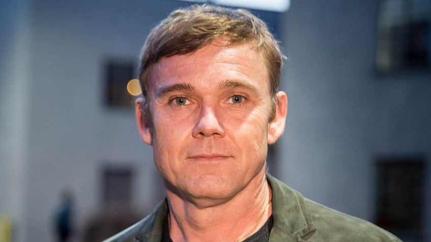 ricky schroder closeup in city