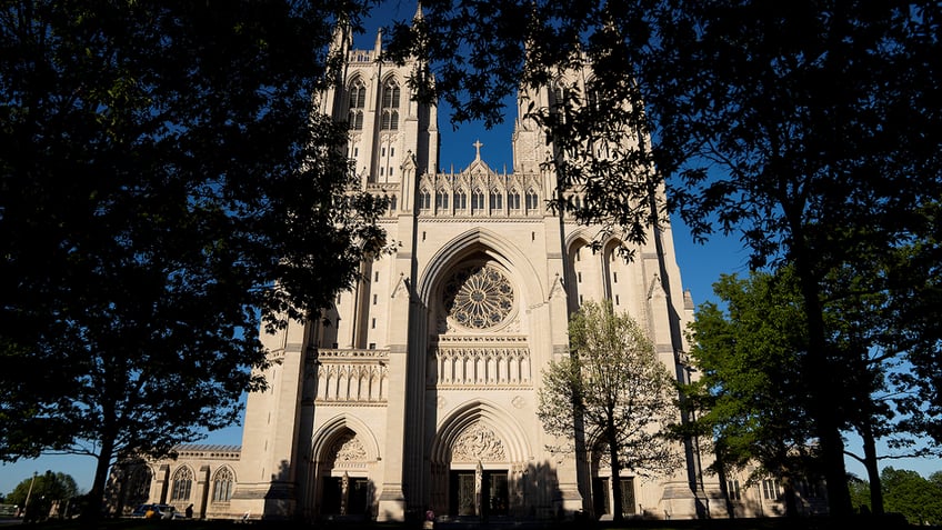 national cathedral in dc unveils racial justice themed windows to replace odes to confederate generals