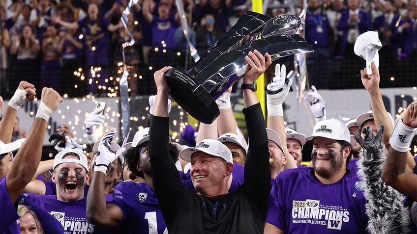 national championship odds revealed with college football playoff set