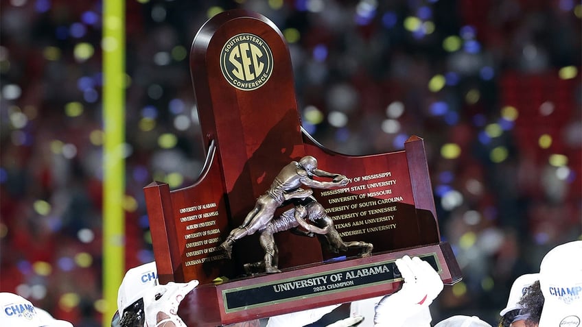 national championship odds revealed with college football playoff set