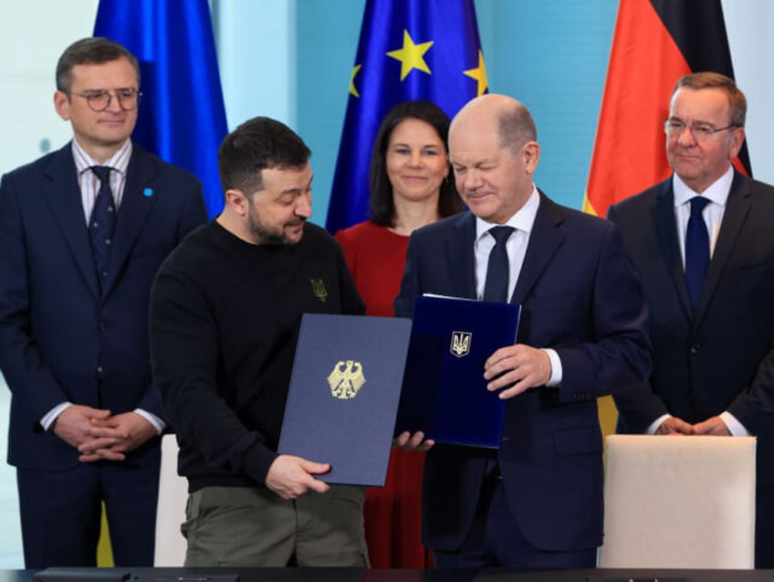 Olaf Scholz, Germany's chancellor, right, and Volodymyr Zelenskiy, Ukraine's pre