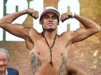 Navarrete beats Suarez on technical decision to keep title