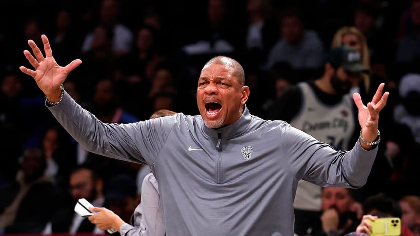 Doc Rivers coaches vs Nets