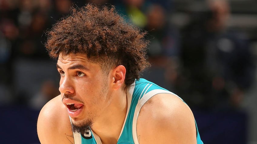 nba forcing hornets lamelo ball to cover up tattoo report