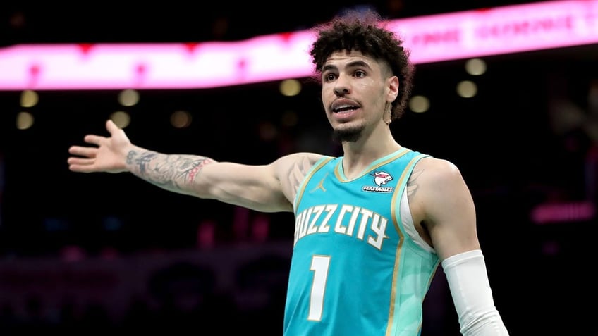 nba forcing hornets lamelo ball to cover up tattoo report