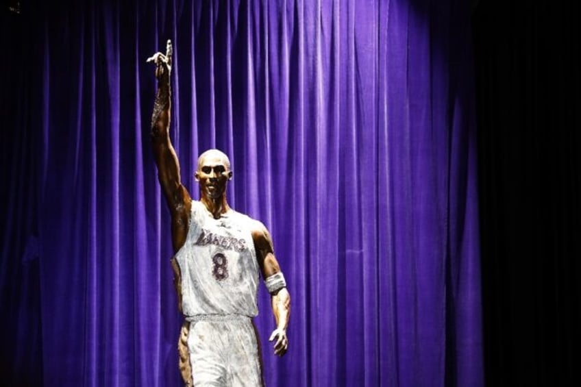 A statue of the late Los Angeles Lakers NBA legend Kobe bryant was unveiled outside Crypto