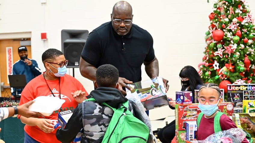 nba legend shaq details dramatic weight loss i couldnt walk up the steps