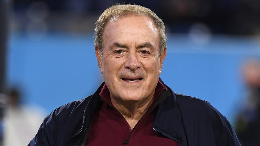 Al Michaels at Titans game