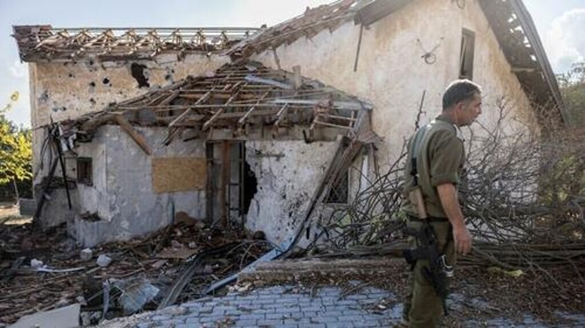 nearly 10000 buildings destroyed by hezbollah in israels north report