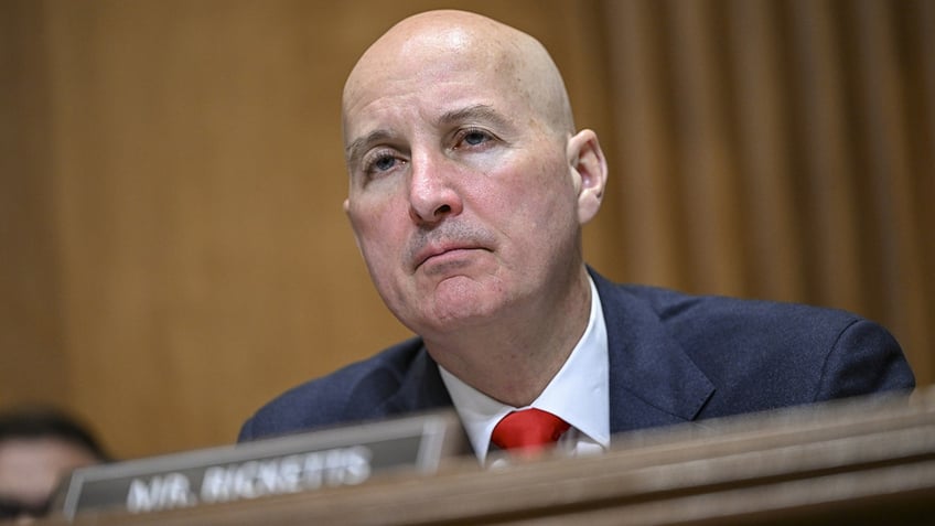 nebraska gop sen pete ricketts roasts biden official for calling china competitor