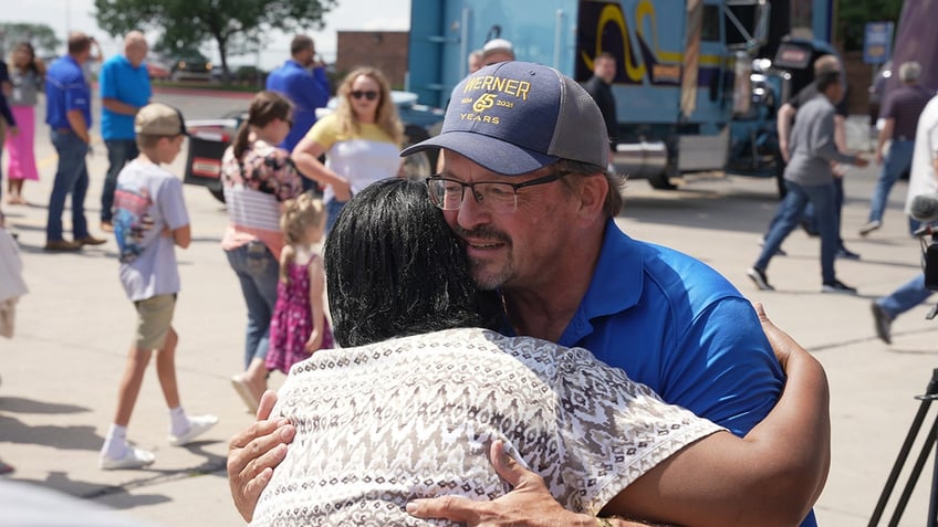 nebraska truck driver hits 5 million miles on the road without a single accident has been a gift