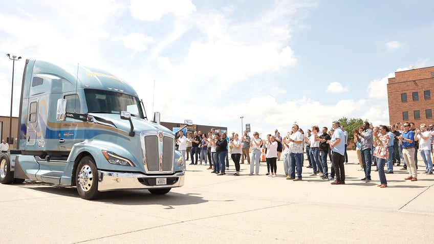 nebraska truck driver hits 5 million miles on the road without a single accident has been a gift