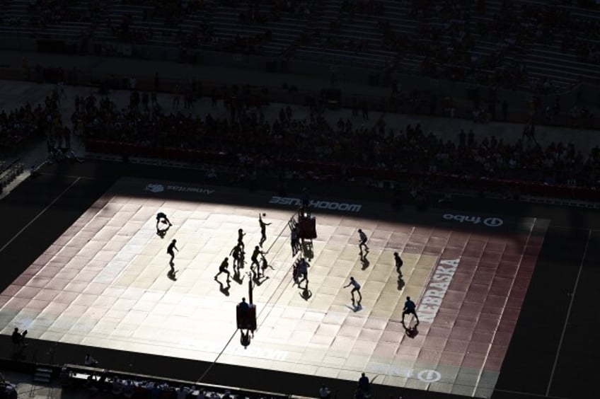 nebraska volleyball stadium event draws 92003 to set womens world attendance record