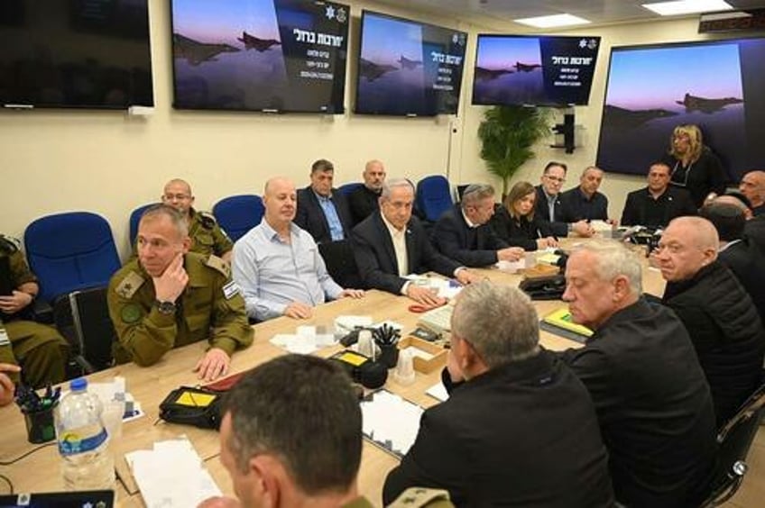 netanyahu disbands war cabinet amid deepening rifts over gaza strategy