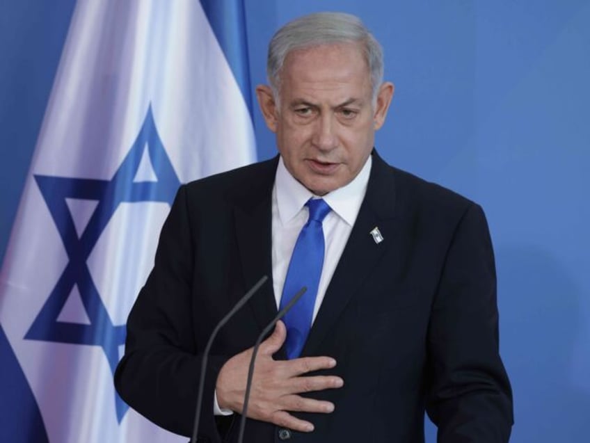 netanyahu offers compromise on future reforms opponents talk civil war