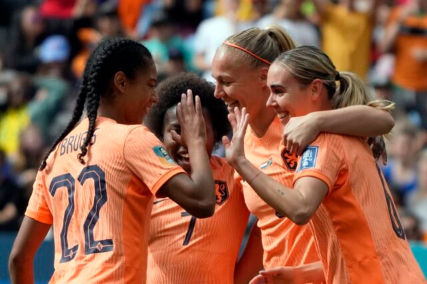 netherlands beats south africa 2 0 to advance to the quarterfinals of the womens world cup