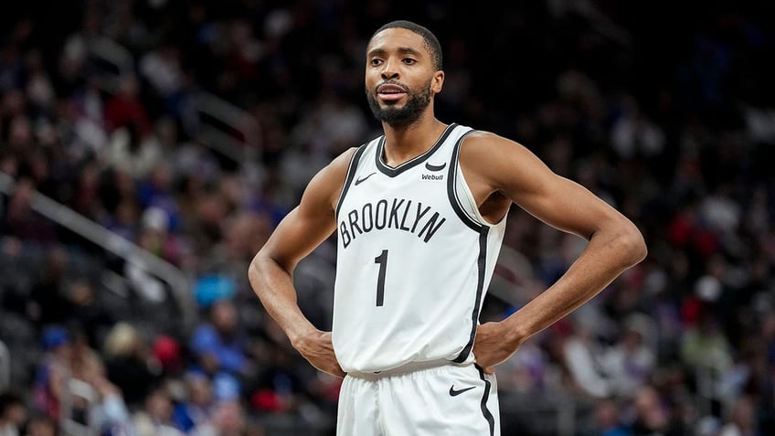 Mikal Bridges with Nets