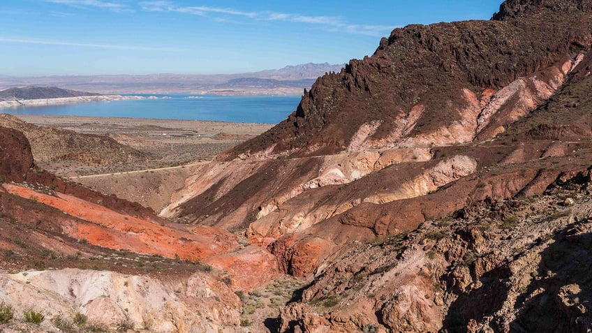 Lake Mead rocks