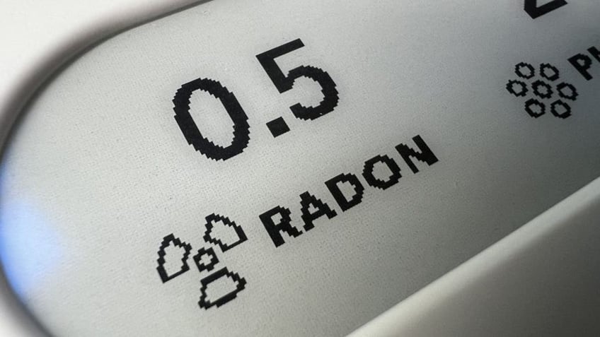 Radon monitor
