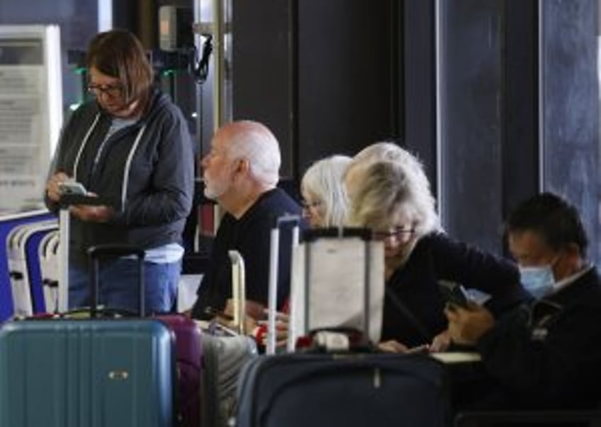 New $250 visa fee goes into effect for tourists, foreign workers