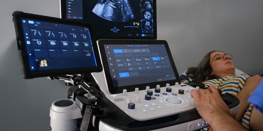 new ai ultrasound tech is first to land fda approval to enhance prenatal care better health outcomes