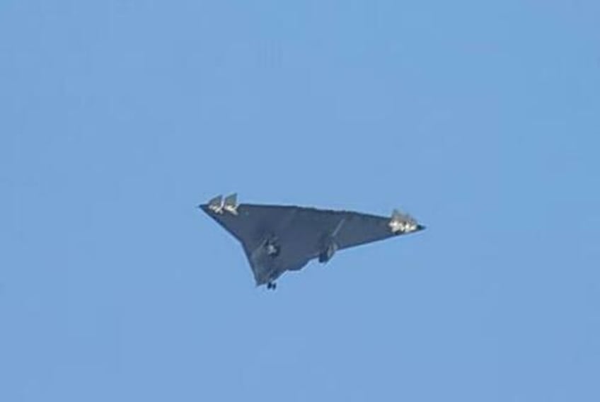 new high resolution renderings of chinas 6th generation tactical fighter bomber