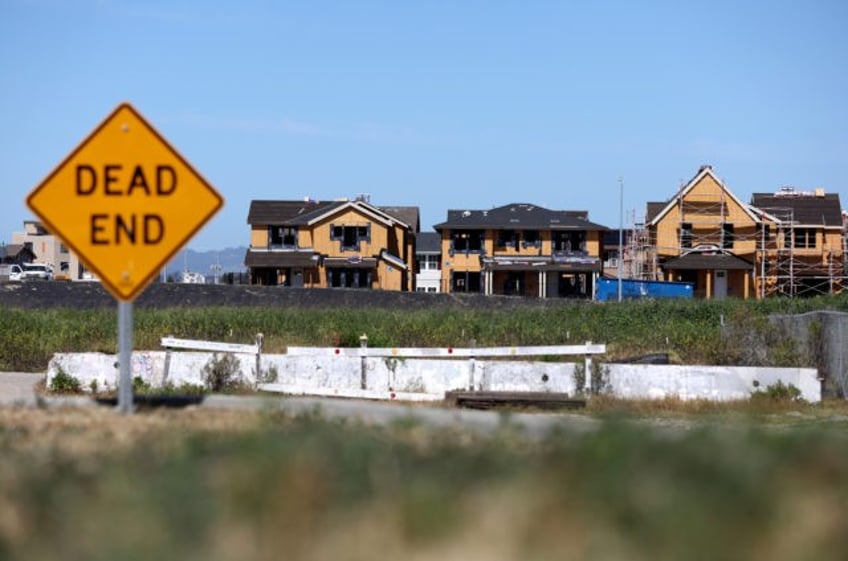 new home sales plunge as bidenflation interest rates hit hard