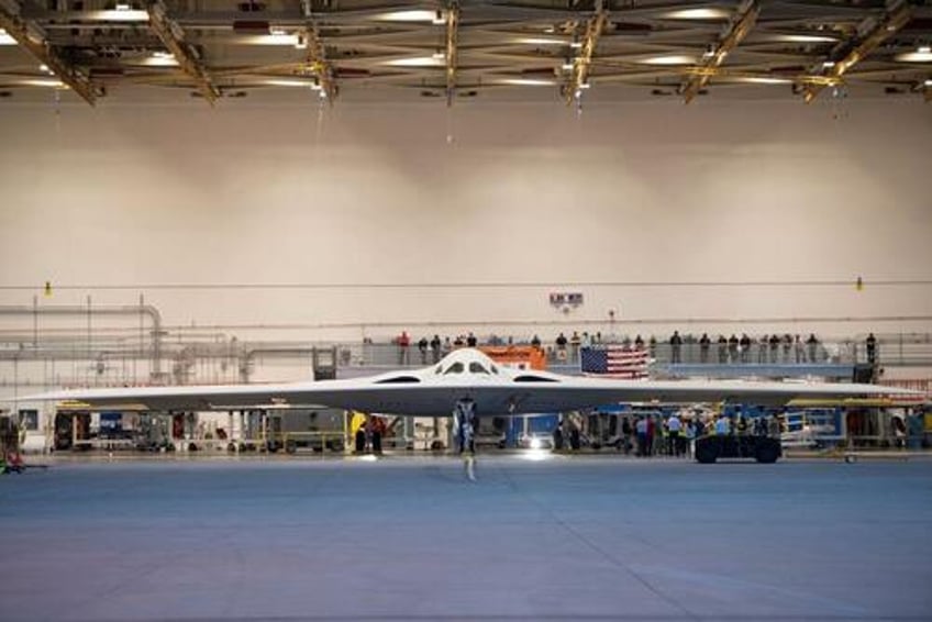 new image reveals b 21 raider taxiing ahead of maiden flight 