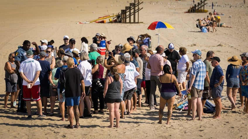 new jersey christian beach town faces pressure to stop its faith based closures on sunday mornings