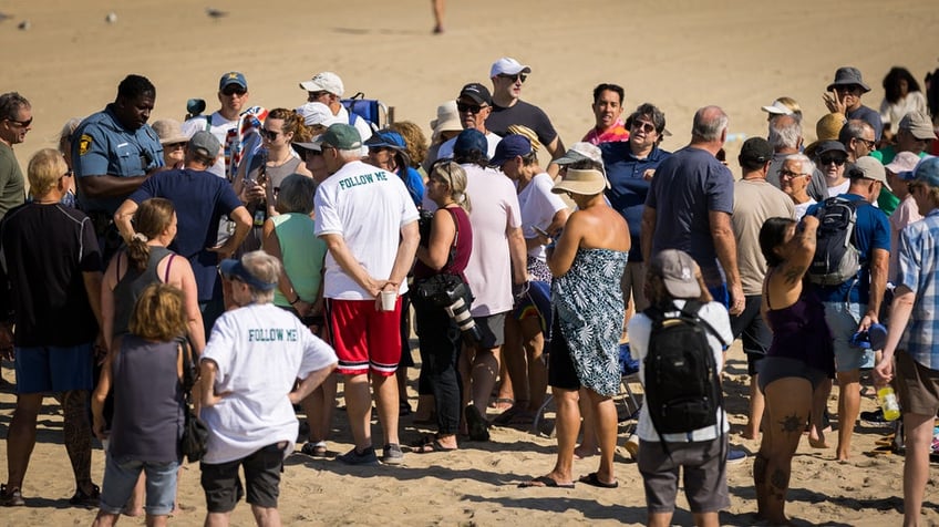 new jersey christian beach town faces pressure to stop its faith based closures on sunday mornings