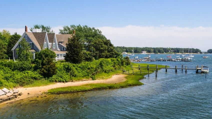 A drowning man was rescued by a new mom of Doses Beach in Osterville in Barnstable, Massachusetts (on Cape Cod).