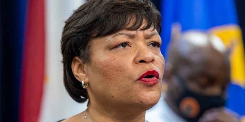 new orleans city council votes to revoke mayor latoya cantrells access to luxury apartment veto promised