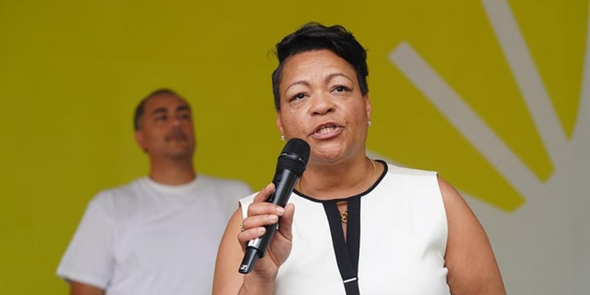 new orleans mayor latoya cantrells husband jason cantrell has died city announces