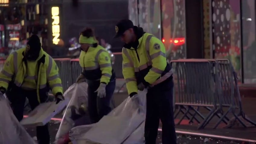 NYE cleanup in Times Square