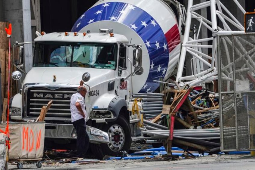 new york city crane collapse linked to company and operator with history of safety violations